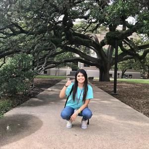 Meet your Posher, Alexia